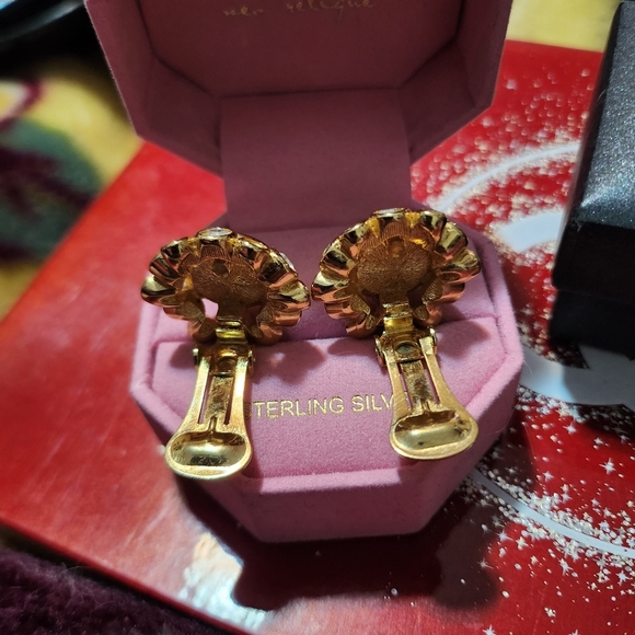 Christian Dior Vintage Signed Clip-on earrings - Picture 15 of 15